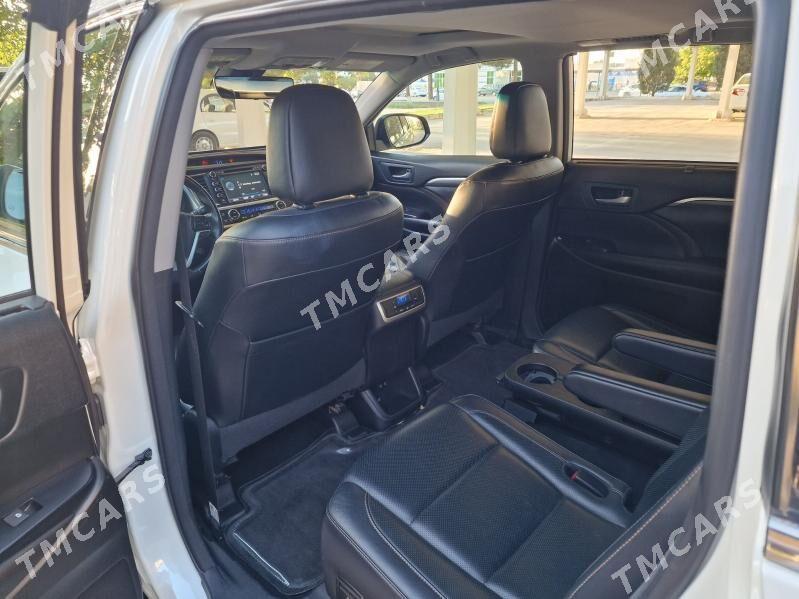 Toyota Highlander 2018 - 470 000 TMT - Мары - img 6