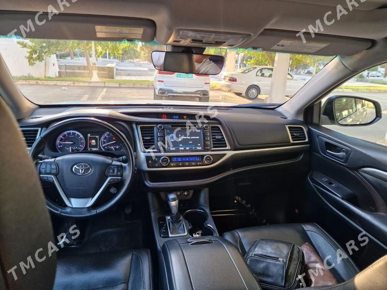 Toyota Highlander 2018 - 470 000 TMT - Мары - img 5