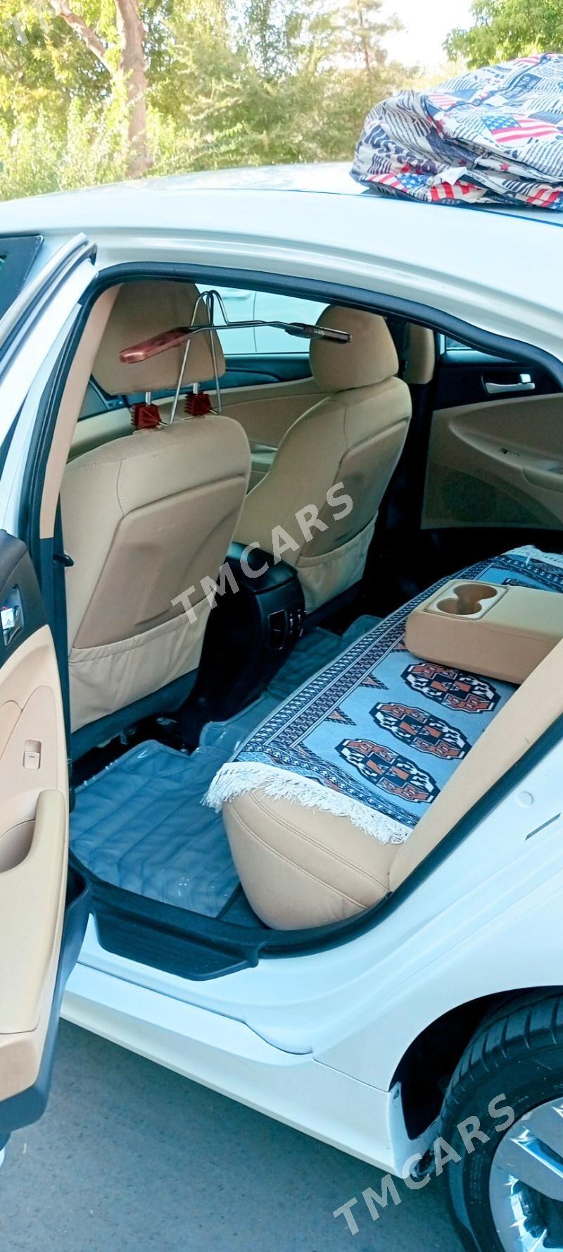 Hyundai Sonata 2012 - 139 000 TMT - Ким район - img 5
