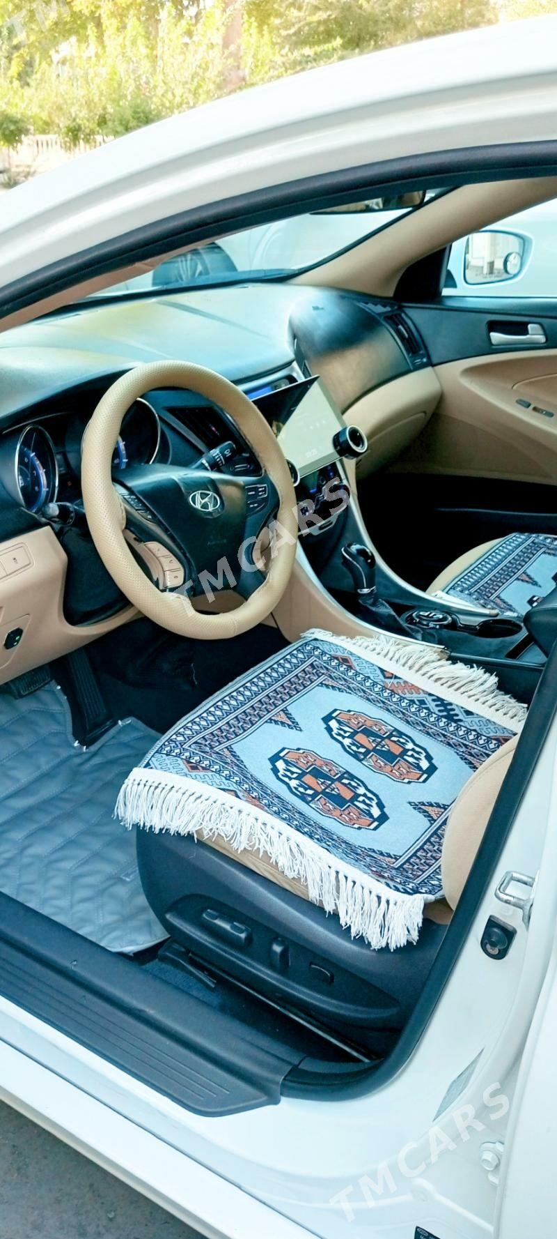 Hyundai Sonata 2012 - 139 000 TMT - Ким район - img 6