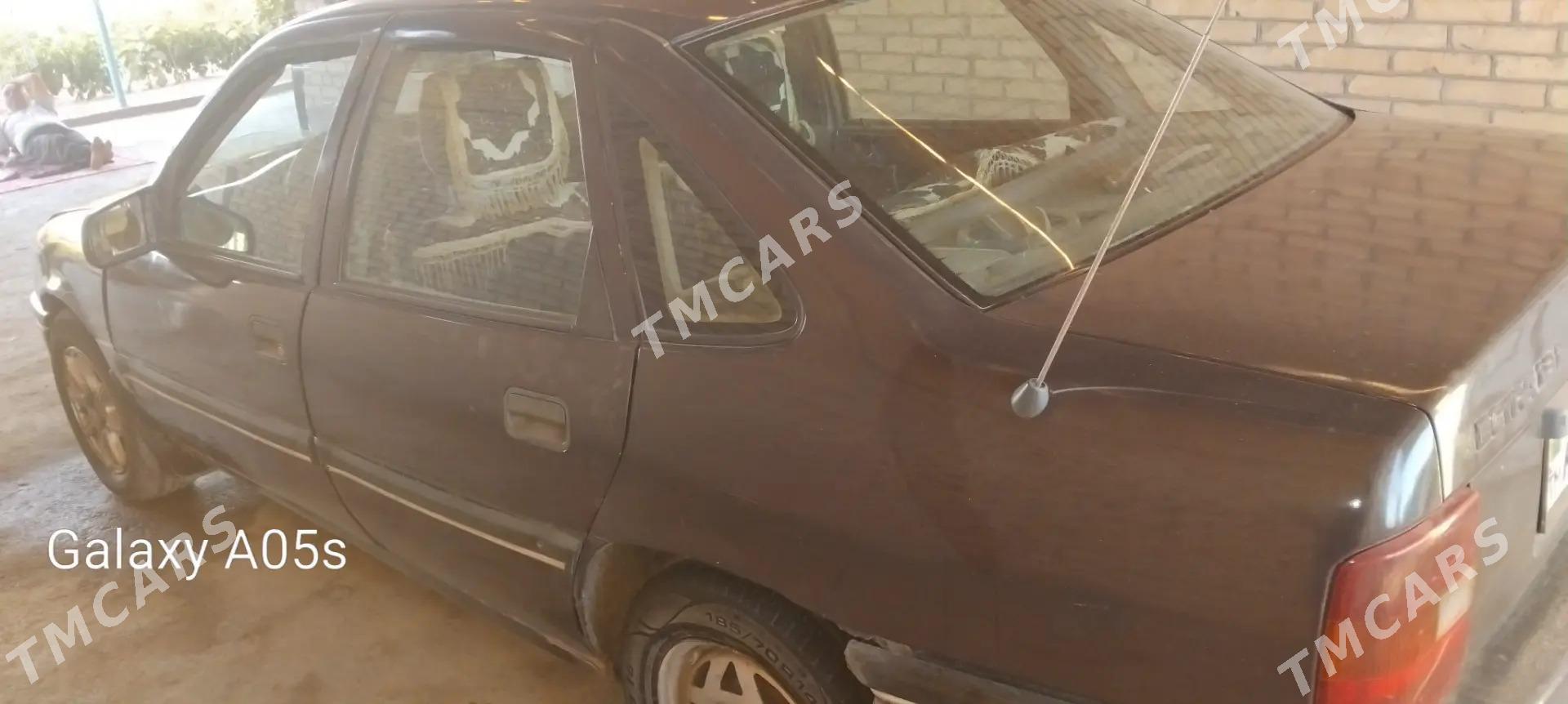 Opel Vectra 1992 - 15 000 TMT - Sakar - img 3
