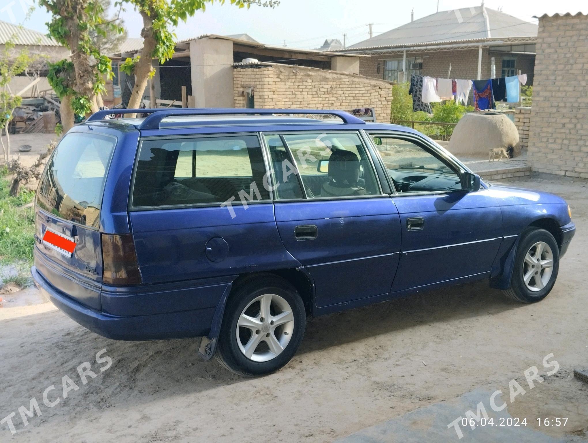 Opel Astra 1995 - 30 000 TMT - Мары - img 4