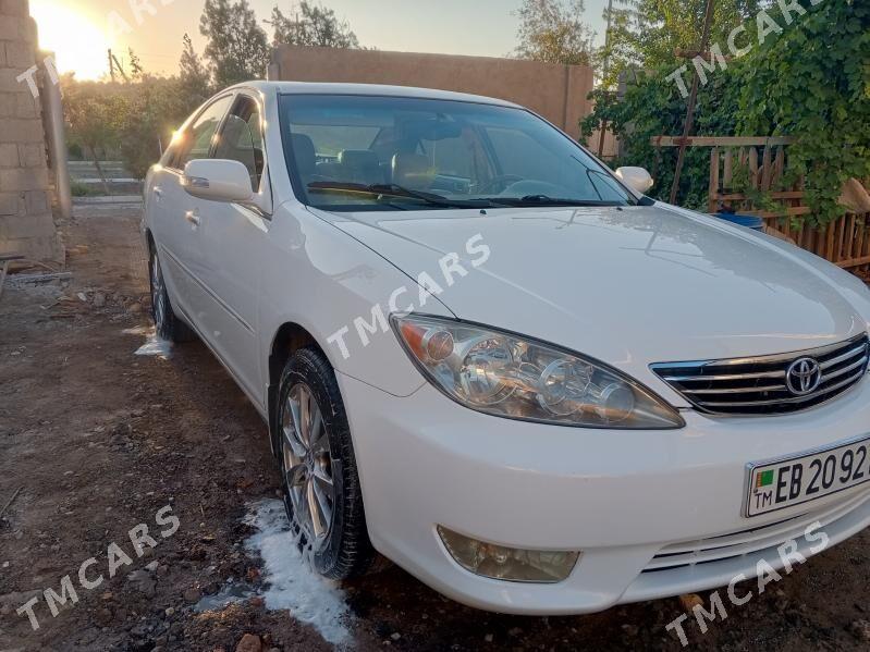 Toyota Camry 2002 - 175 000 TMT - Дашогуз - img 4