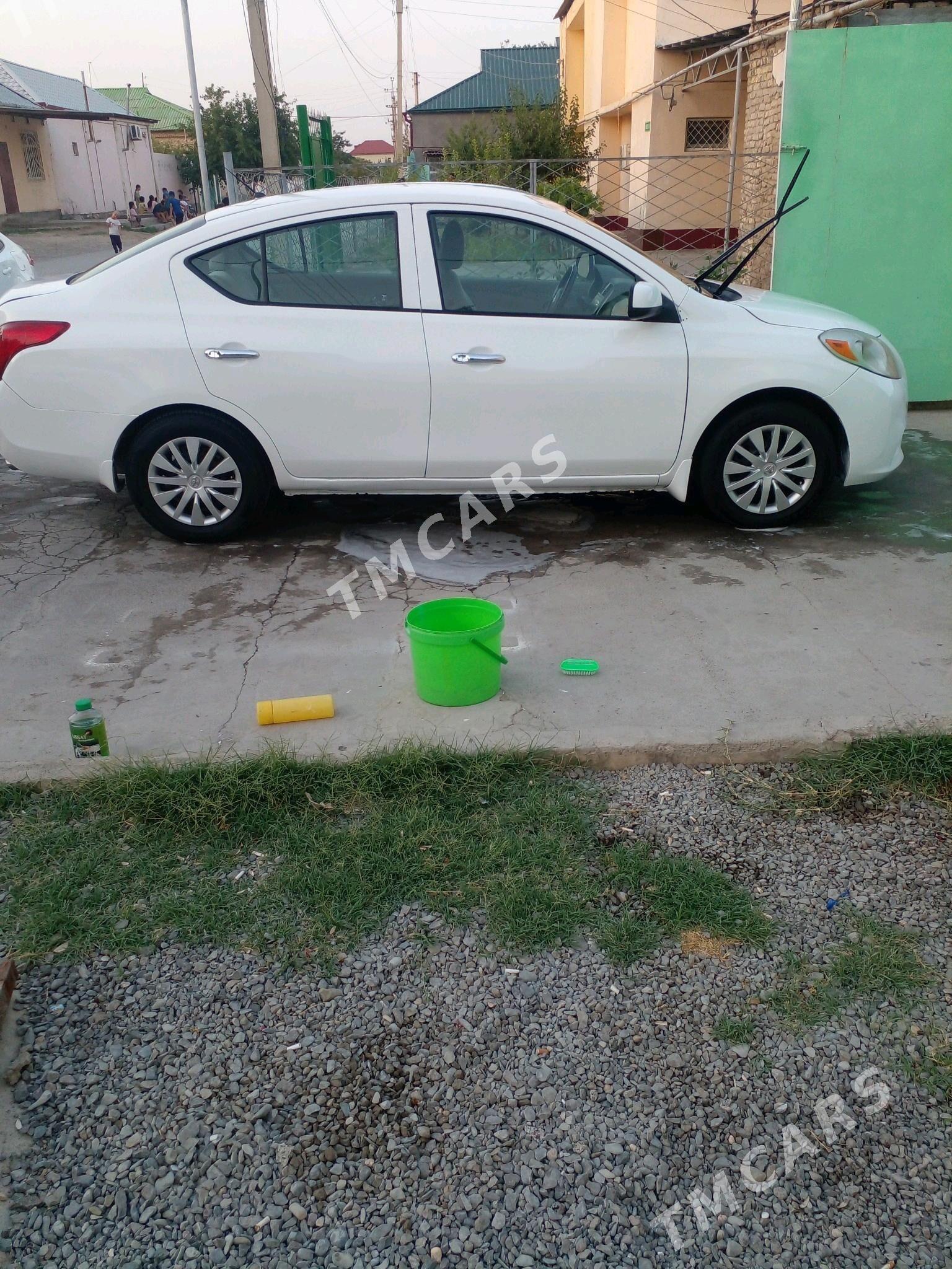 Nissan Versa 2012 - 110 000 TMT - Чоганлы - img 5