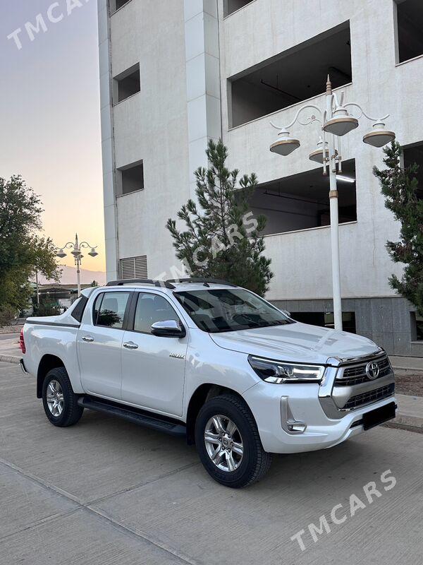 Toyota Hilux 2022 - 588 000 TMT - Aşgabat - img 4