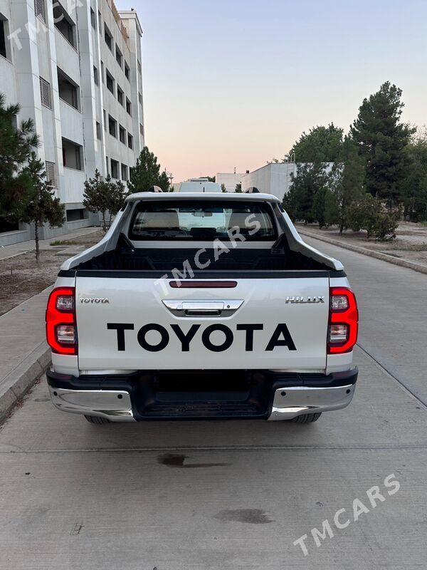 Toyota Hilux 2022 - 588 000 TMT - Aşgabat - img 6