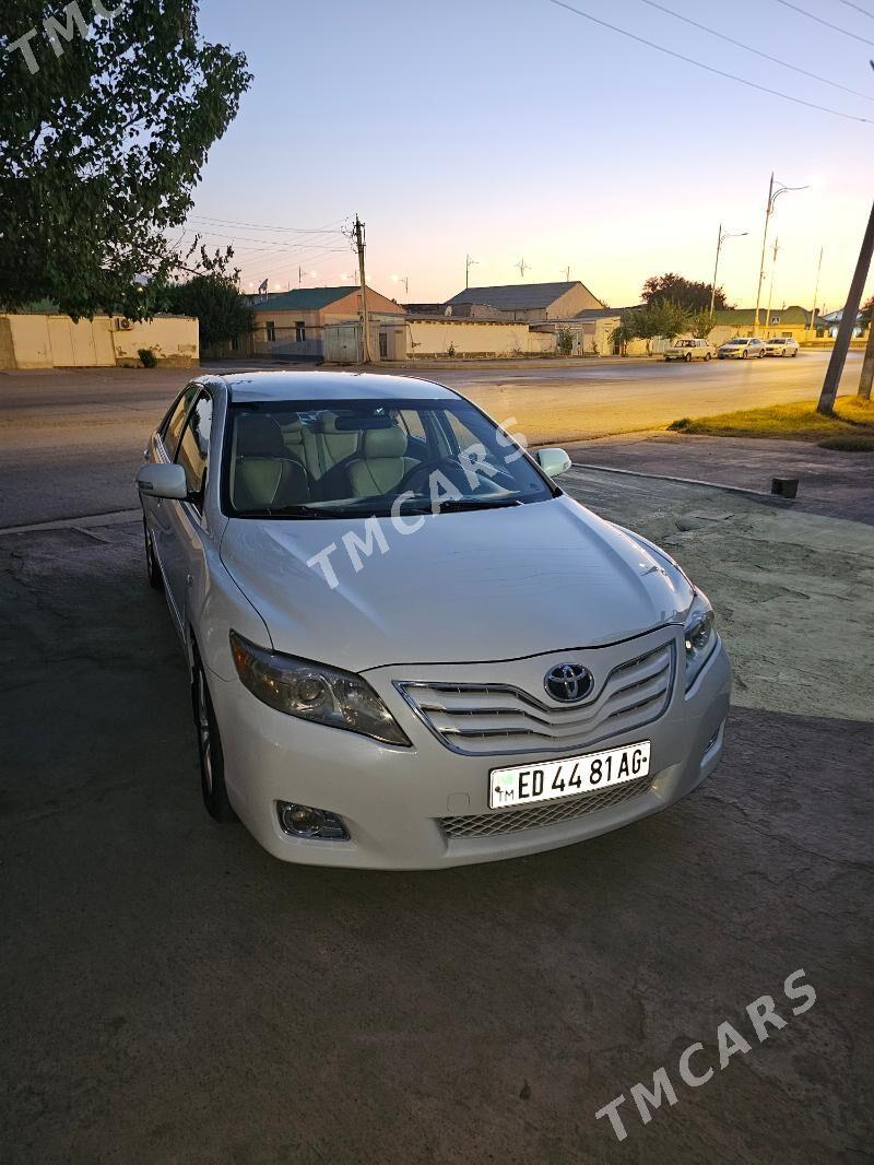 Toyota Camry 2011 - 195 000 TMT - Hitrowka - img 2