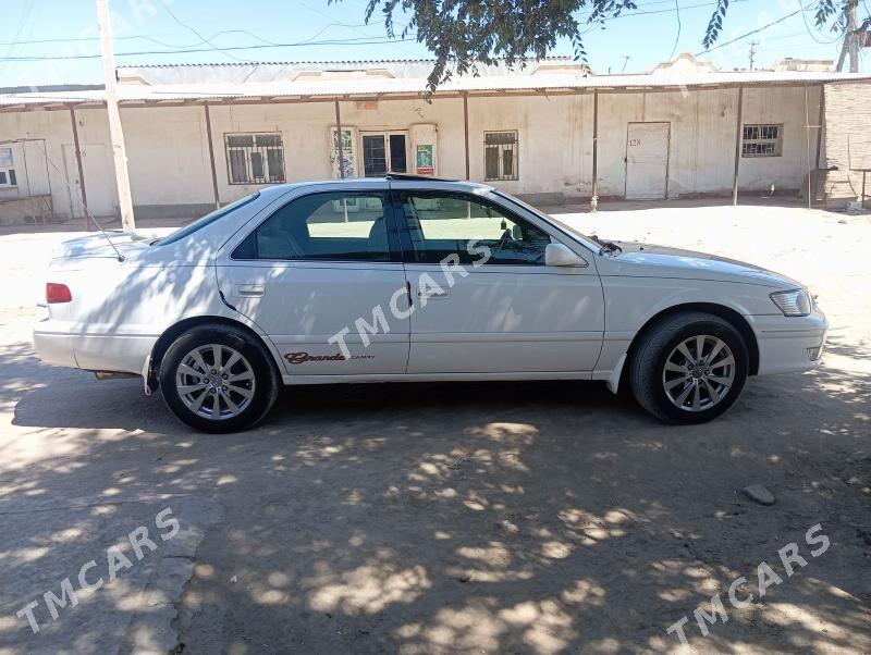 Toyota Camry 1999 - 142 000 TMT - Köneürgenç - img 3