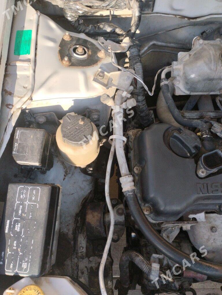 Nissan Sunny 2004 - 80 000 TMT - Дянев - img 4