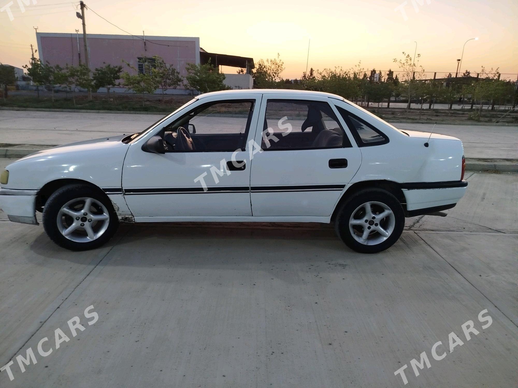 Opel Vectra 1989 - 28 000 TMT - Gyzylarbat - img 4