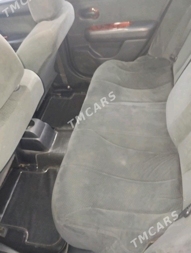 Nissan Versa 2010 - 140 000 TMT - 8 mkr - img 6