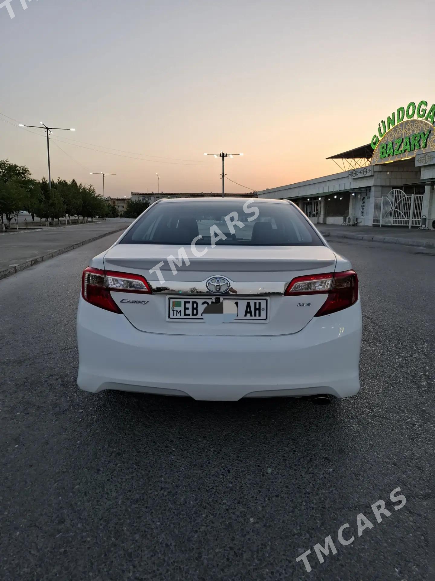 Toyota Camry 2012 - 195 000 TMT - 11 mkr - img 2