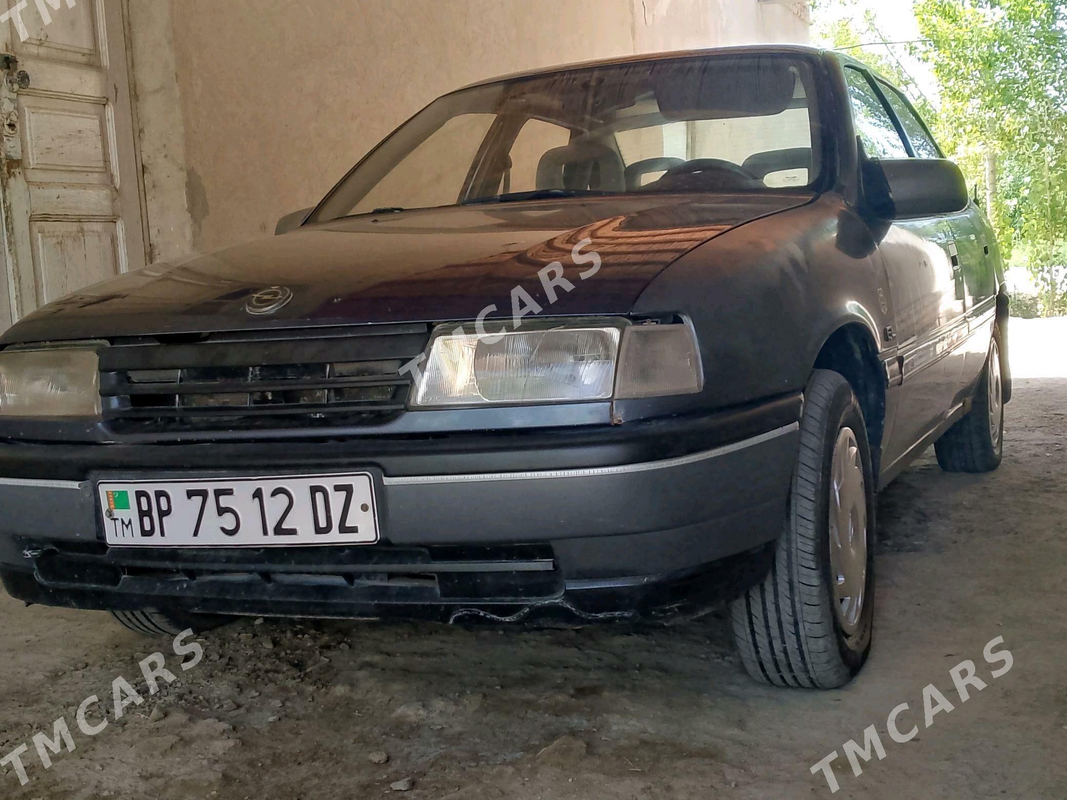 Opel Vectra 1989 - 20 000 TMT - Gubadag - img 4