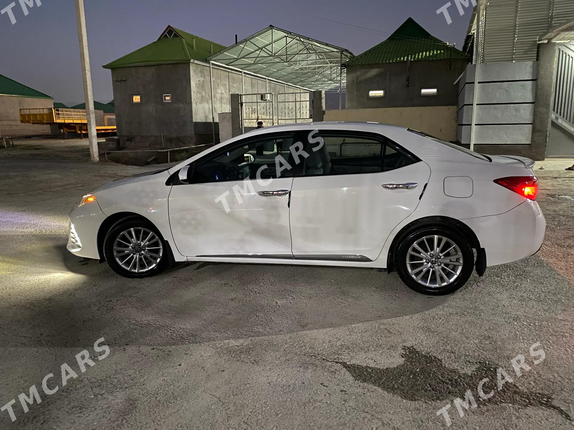 Toyota Corolla 2018 - 210 000 TMT - Ашхабад - img 3