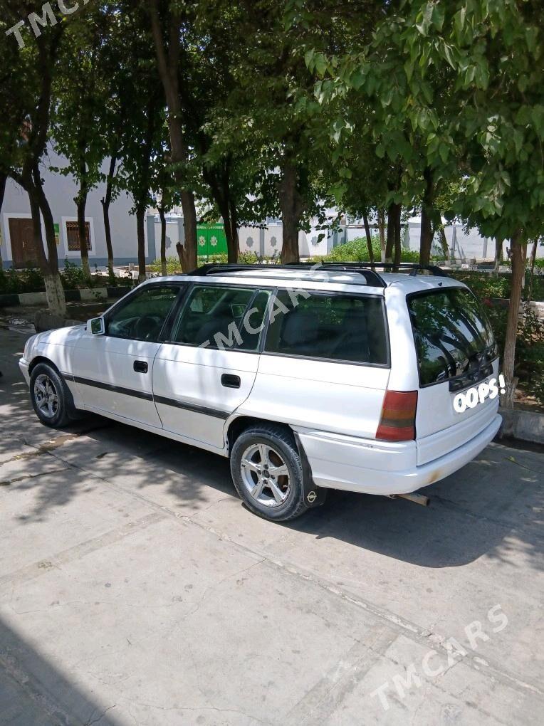 Opel Astra 1994 - 36 000 TMT - Мары - img 3