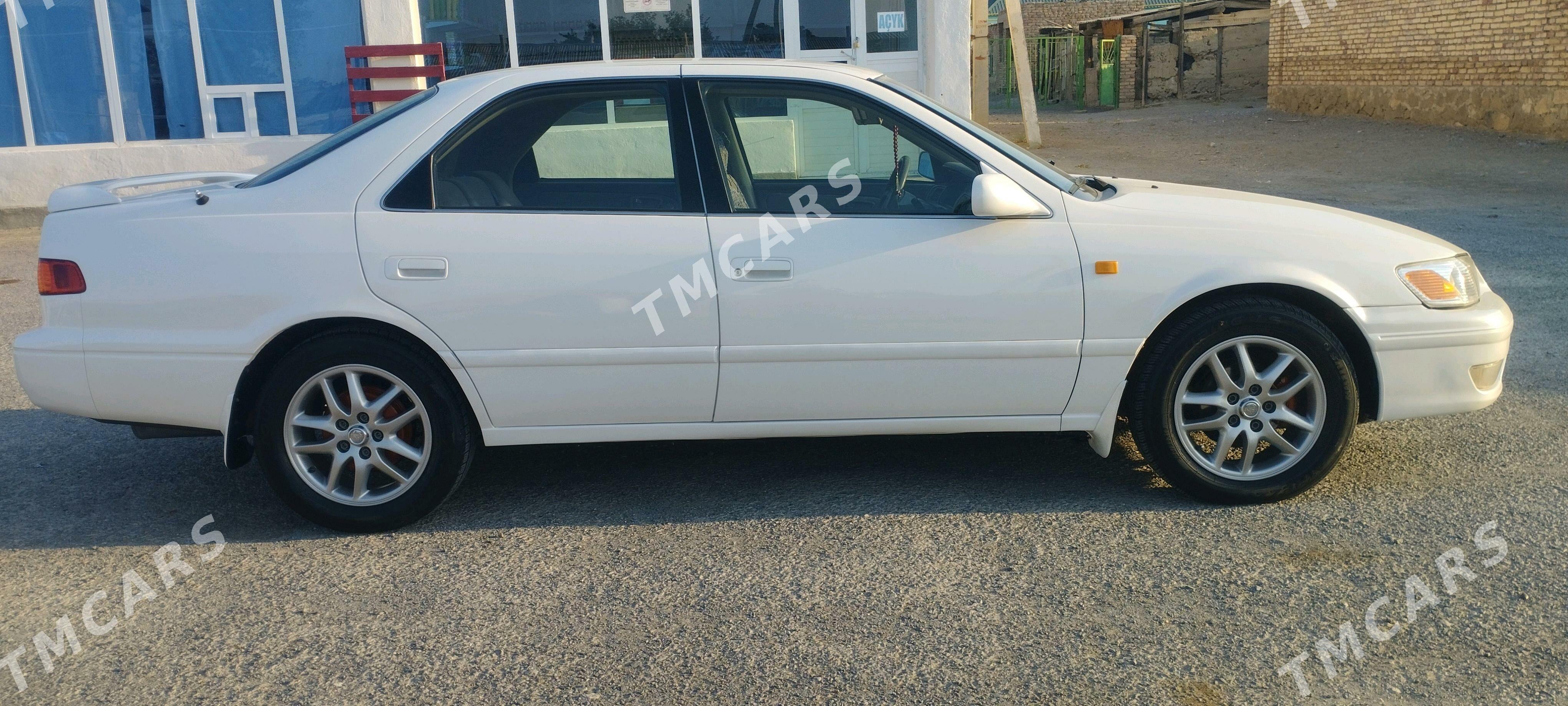 Toyota Camry 1998 - 130 000 TMT - Берекет - img 5