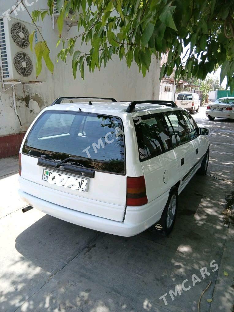Opel Astra 1994 - 36 000 TMT - Мары - img 4