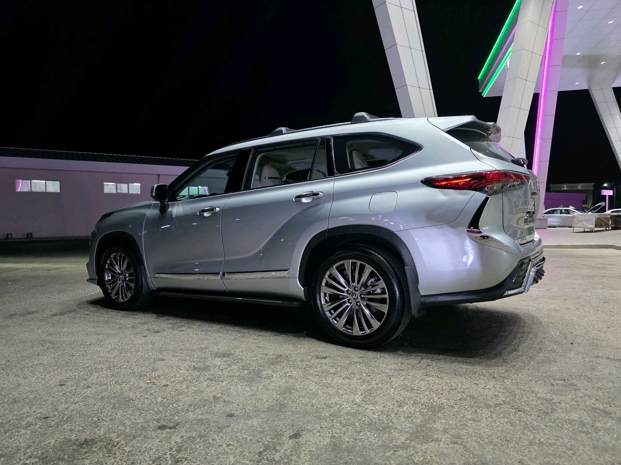 Toyota Highlander 2021 - 540 000 TMT - Дашогуз - img 8