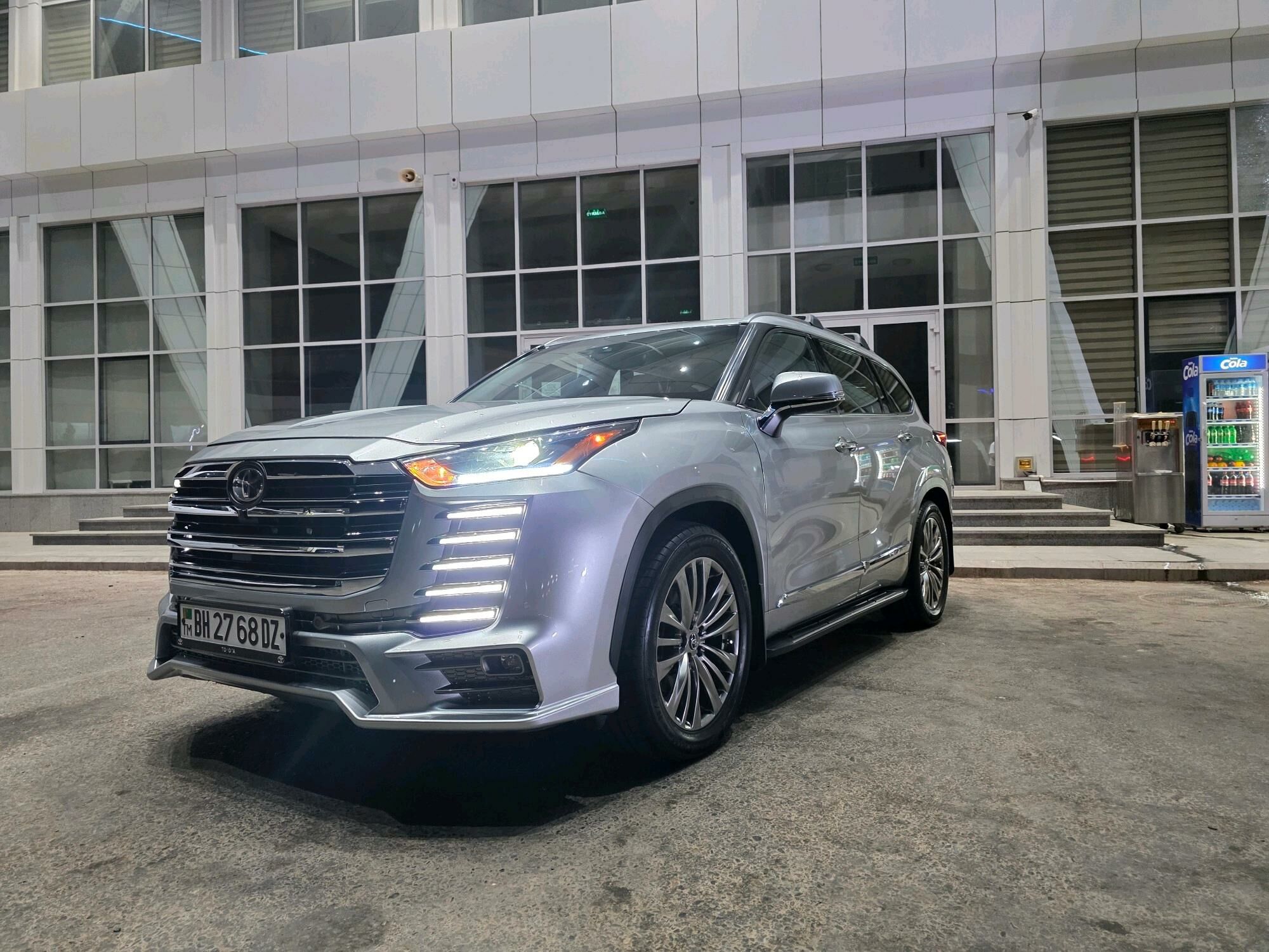 Toyota Highlander 2021 - 540 000 TMT - Дашогуз - img 9