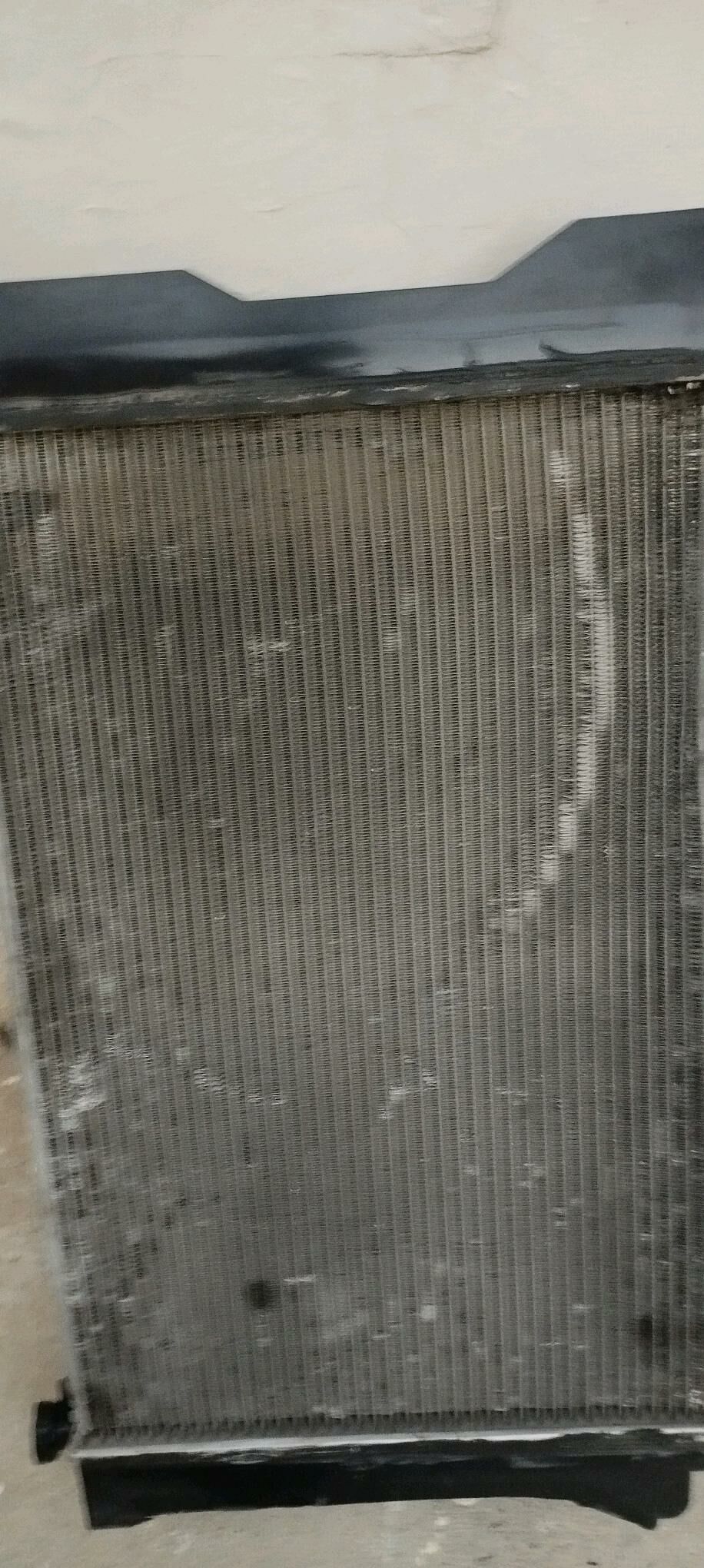 Karolla Radiator lopus 1 000 TMT - Büzmeýin - img 4