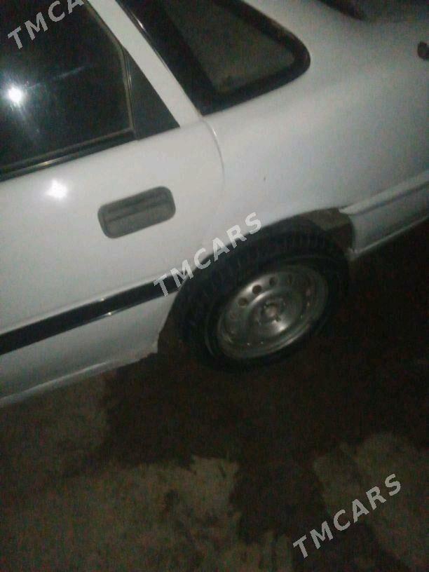Opel Vectra 1991 - 22 000 TMT - Болдумсаз - img 2