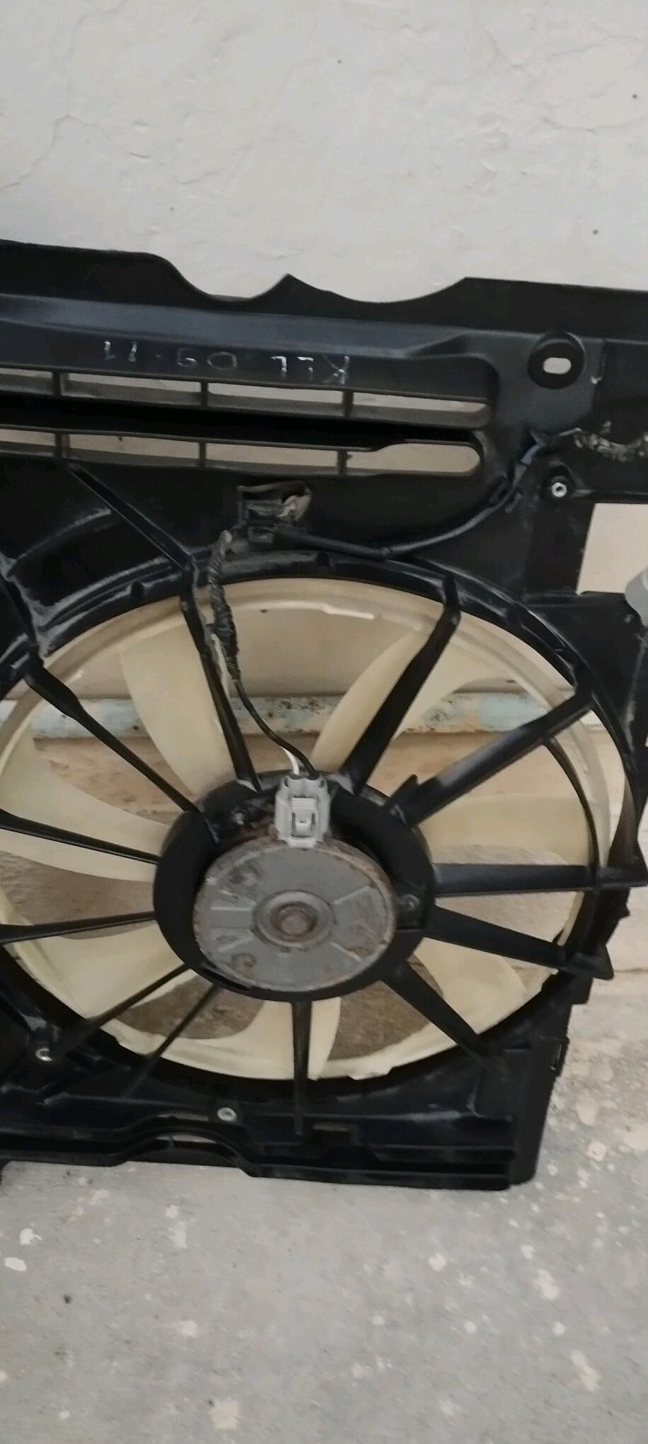 Karolla Radiator lopus 1 000 TMT - Büzmeýin - img 5