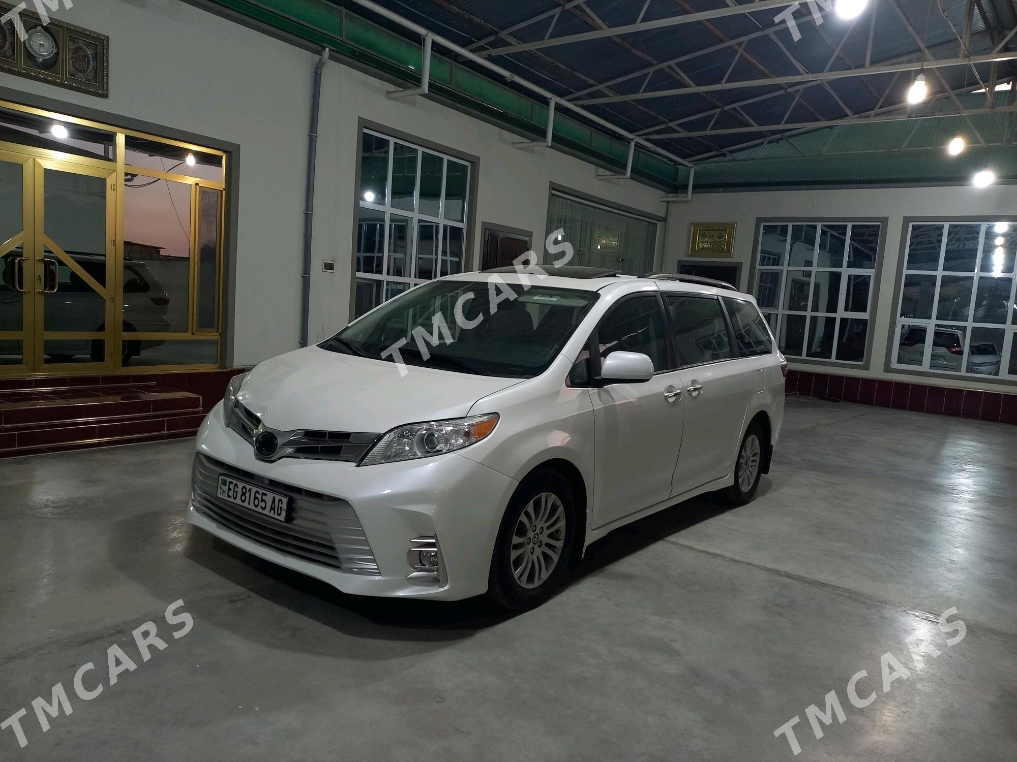 Toyota Sienna 2020 - 470 000 TMT - Büzmeýin - img 4