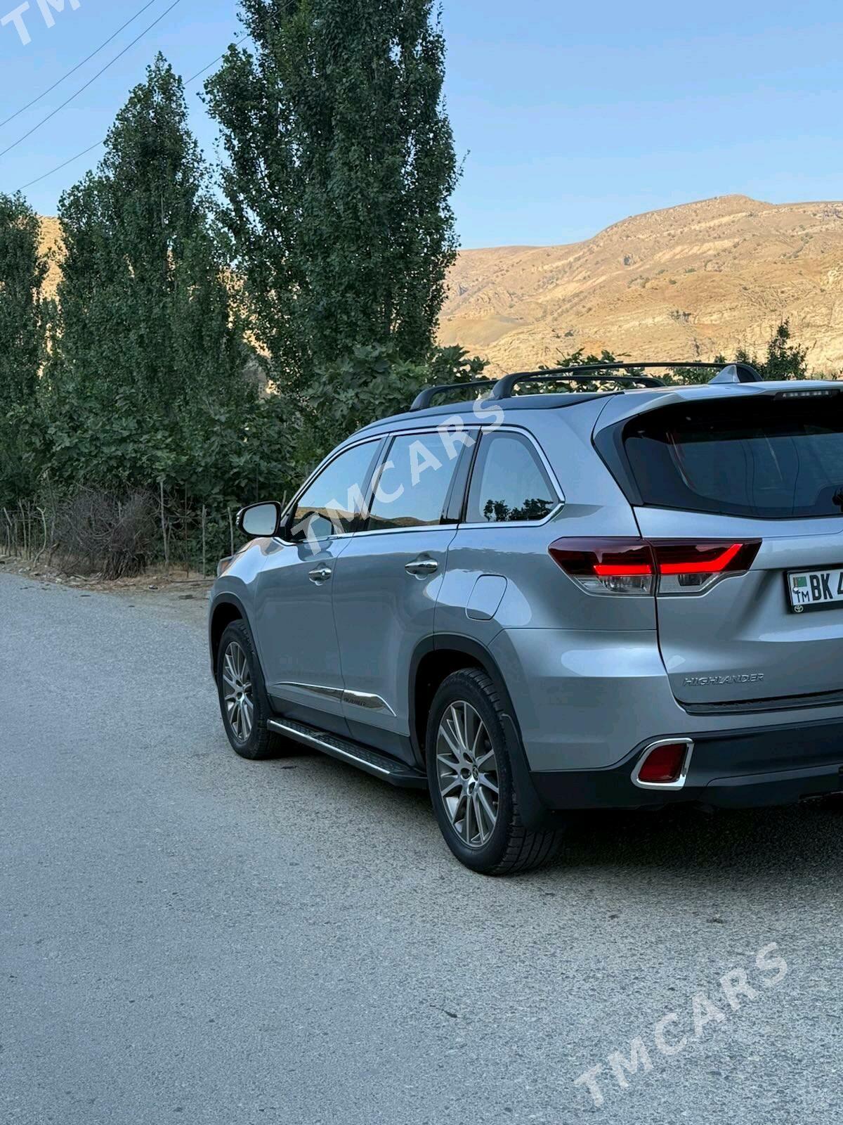 Toyota Highlander 2019 - 465 000 TMT - Балканабат - img 7
