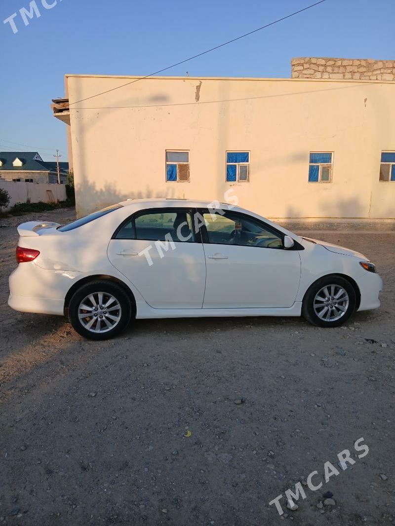 Toyota Corolla 2010 - 140 000 TMT - Gyzylarbat - img 2