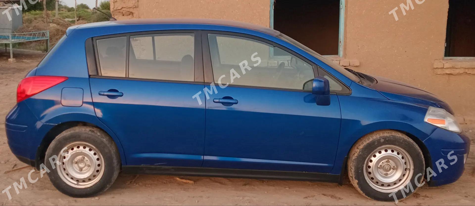 Nissan Versa 2010 - 100 000 TMT - Ýolöten - img 3