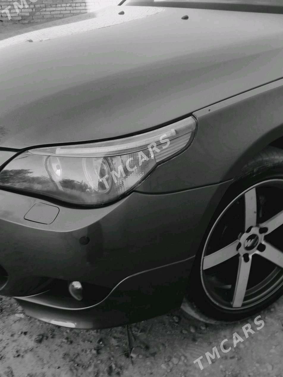 BMW 530 2004 - 130 000 TMT - Халач - img 4
