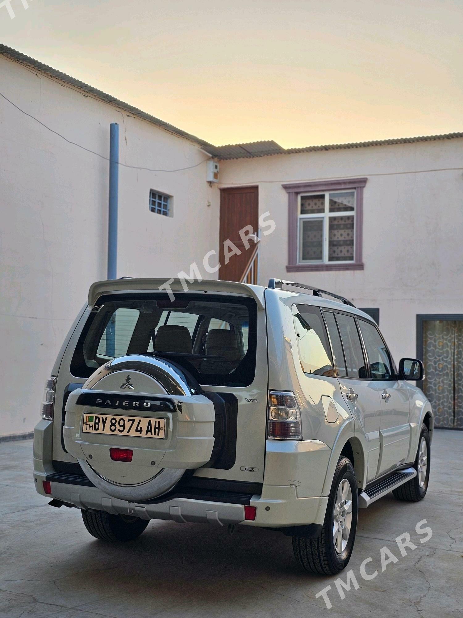 Mitsubishi Pajero 2014 - 290 000 TMT - Aşgabat - img 4