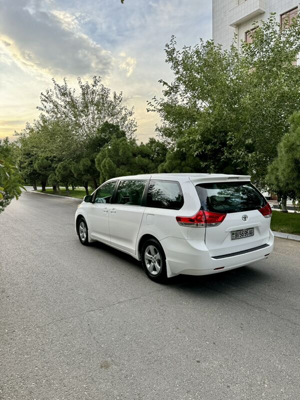 Toyota Sienna 2012 - 275 000 TMT - Aşgabat - img 3