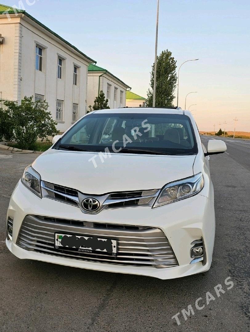 Toyota Sienna 2017 - 370 000 TMT - Ашхабад - img 6