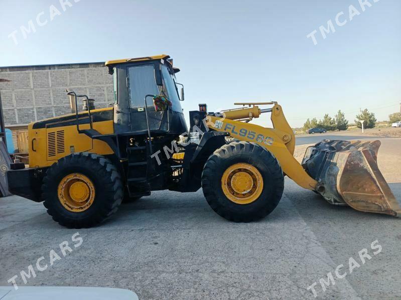 XCMG LW500F 2011 - 480 000 TMT - Дянев - img 3