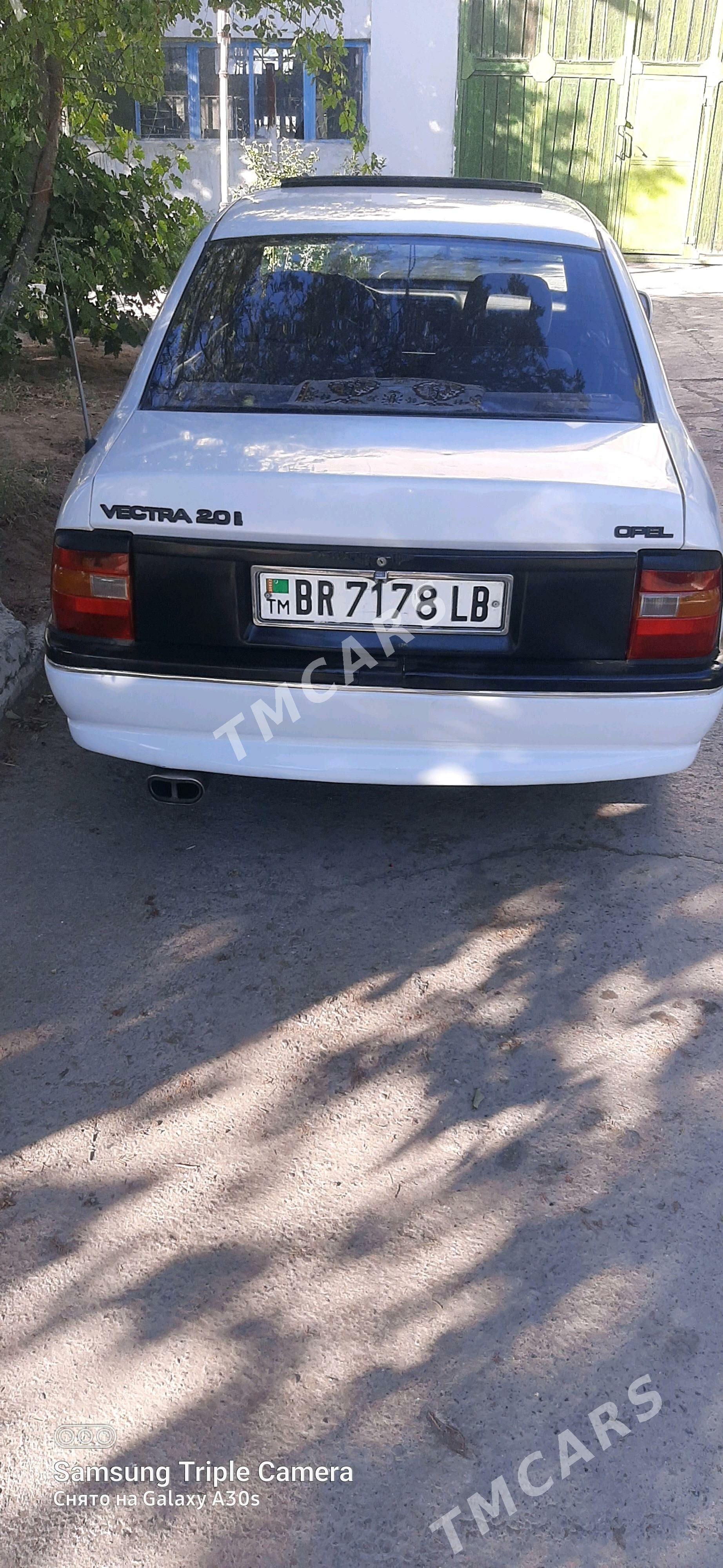 Opel Vectra 1990 - 44 000 TMT - Чарджоу - img 2
