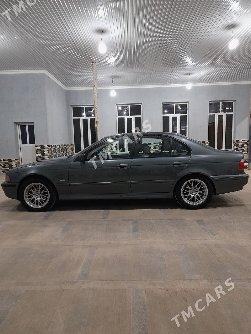 BMW 530 2003 - 140 000 TMT - Дянев - img 6
