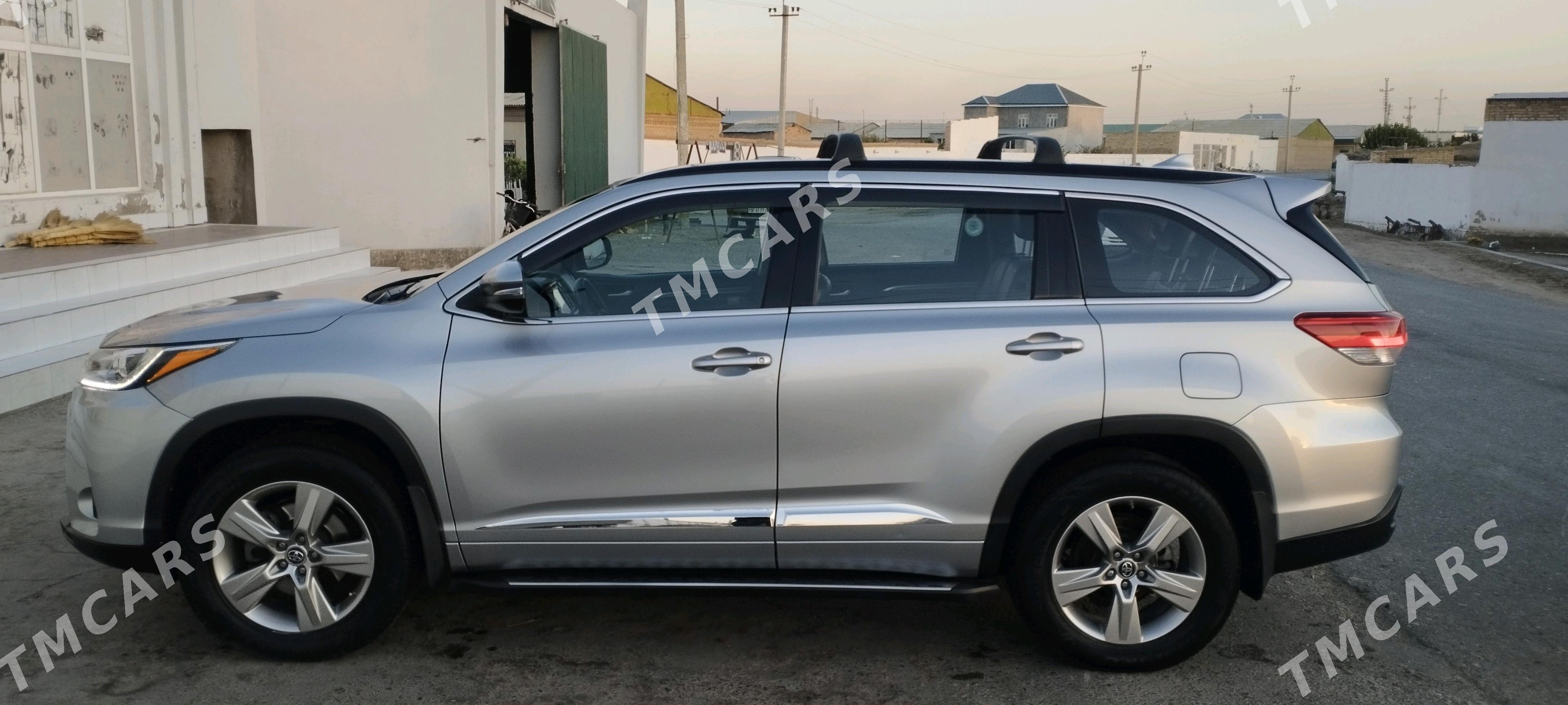 Toyota Highlander 2018 - 495 000 TMT - Türkmenabat - img 7