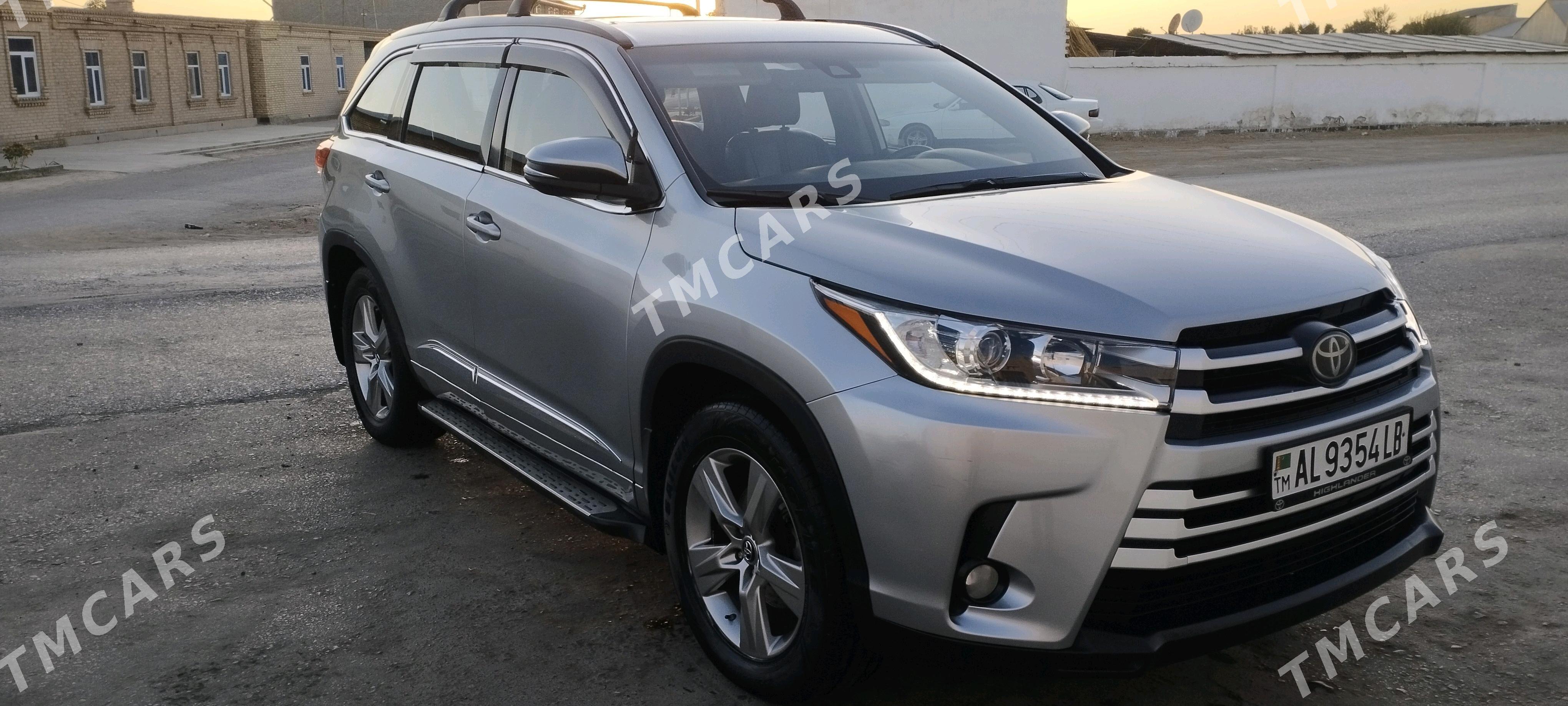 Toyota Highlander 2018 - 495 000 TMT - Türkmenabat - img 8