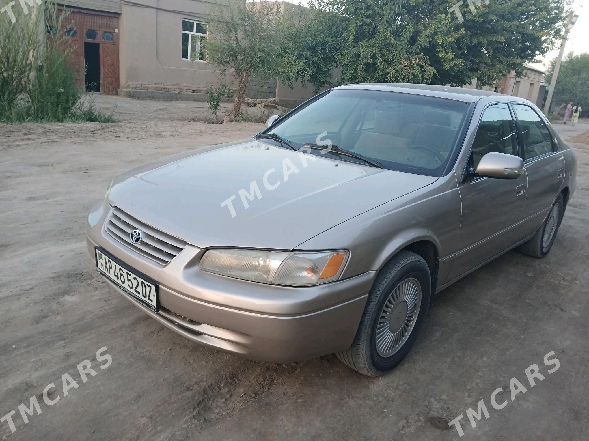 Toyota Camry 1999 - 133 000 TMT - Кёнеургенч - img 2