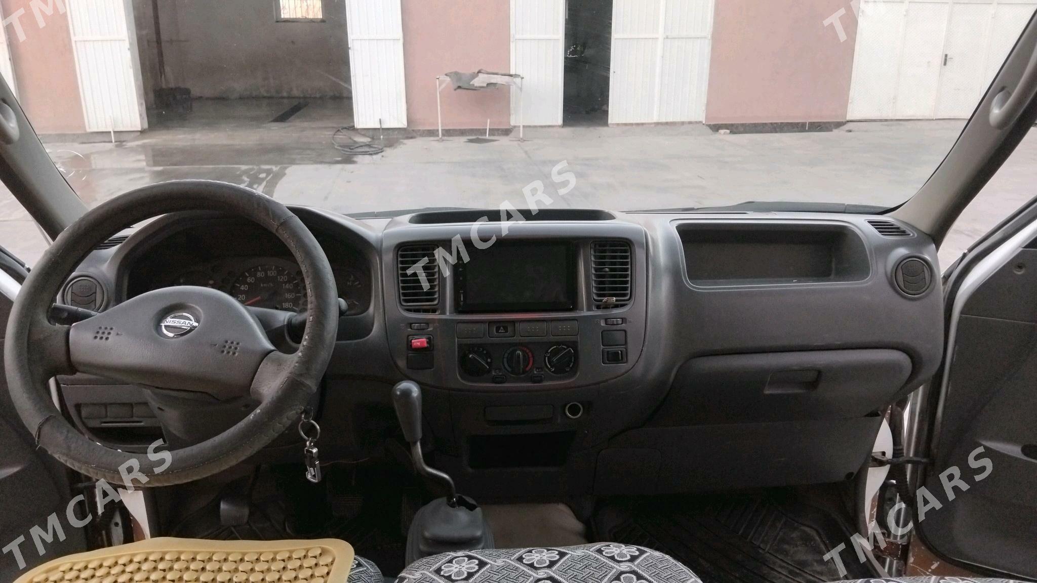 Toyota Hiace 2003 - 105 000 TMT - Мары - img 5