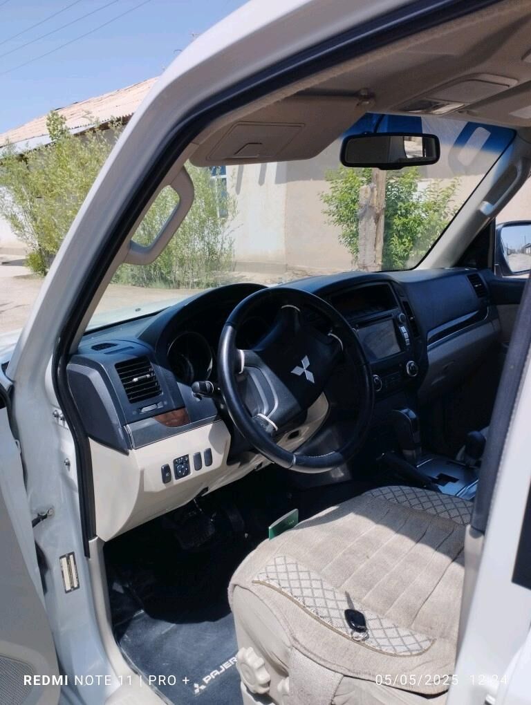 Mitsubishi Pajero 2011 - 210 000 TMT - Köneürgenç - img 4
