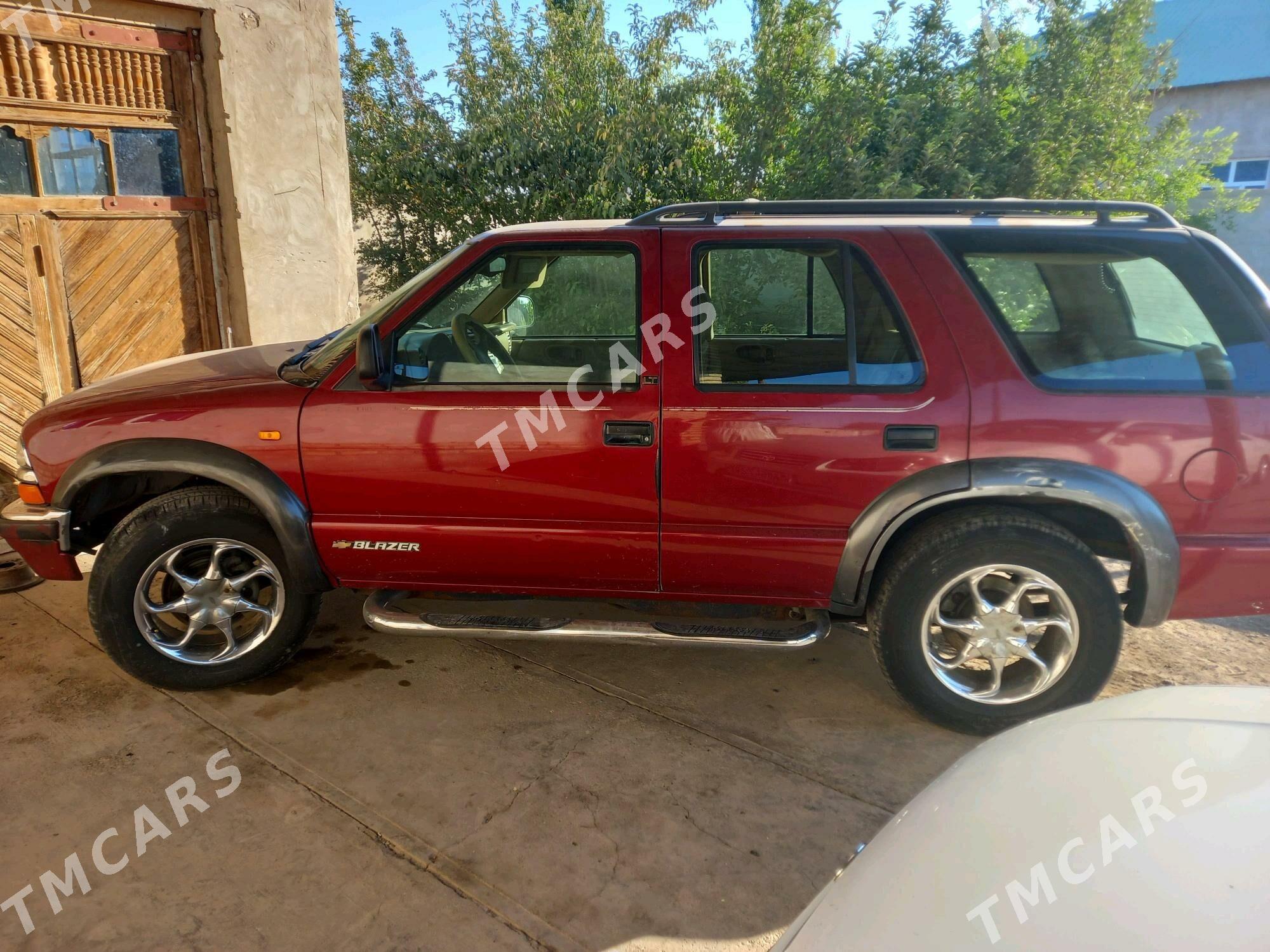 Chevrolet Blazer 1998 - 50 000 TMT - Болдумсаз - img 3