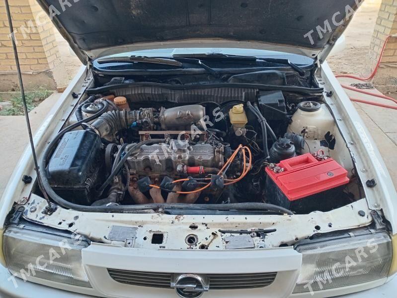 Opel Vectra 1994 - 33 000 TMT - Сакар - img 6