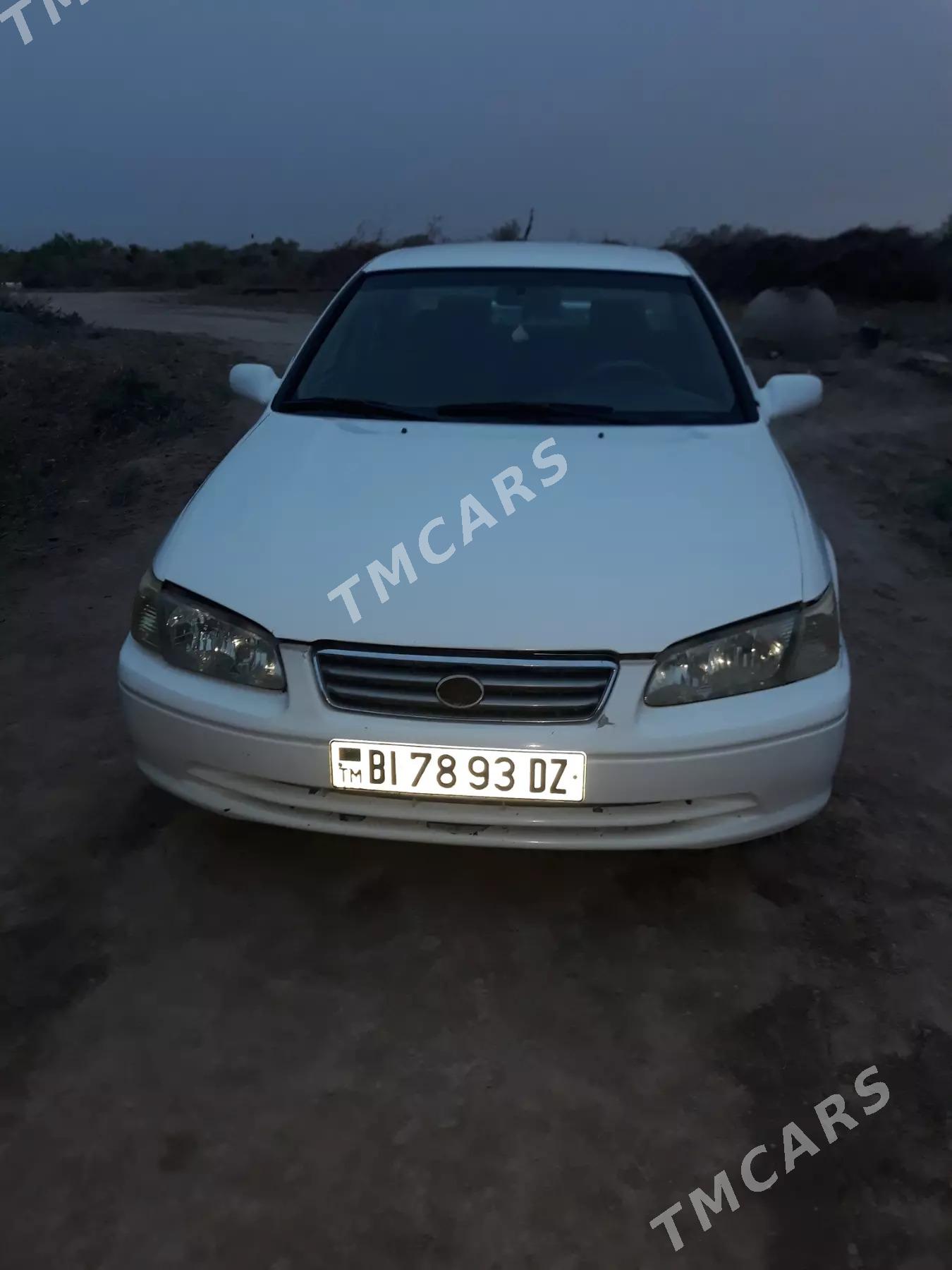 Toyota Camry 2000 - 125 000 TMT - Köneürgenç - img 1