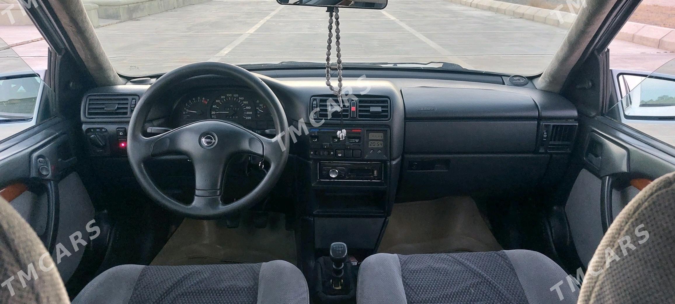 Opel Vectra 1995 - 50 000 TMT - Bäherden - img 5