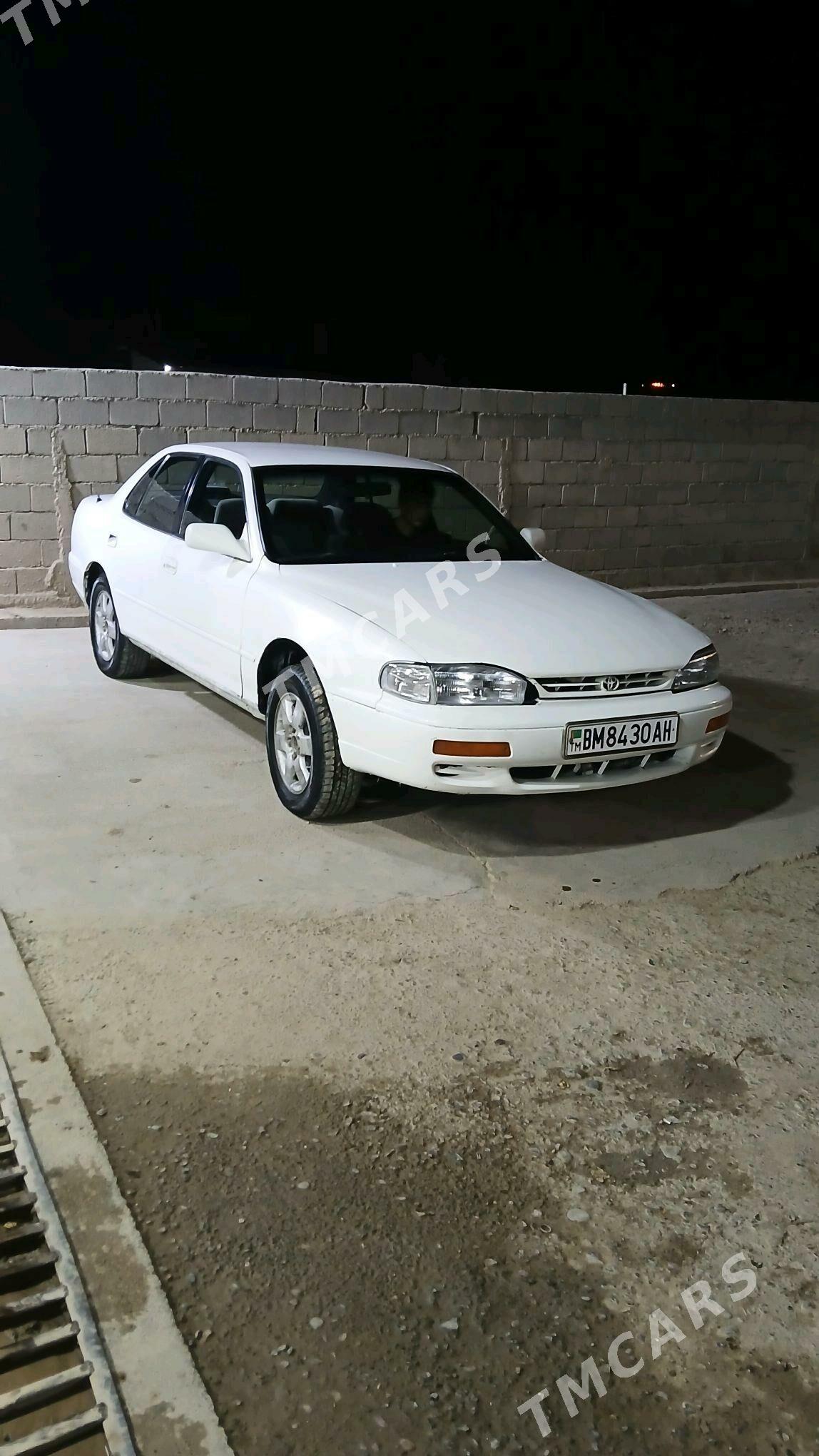 Toyota Camry 1995 - 100 000 TMT - Ýaşlyk - img 2