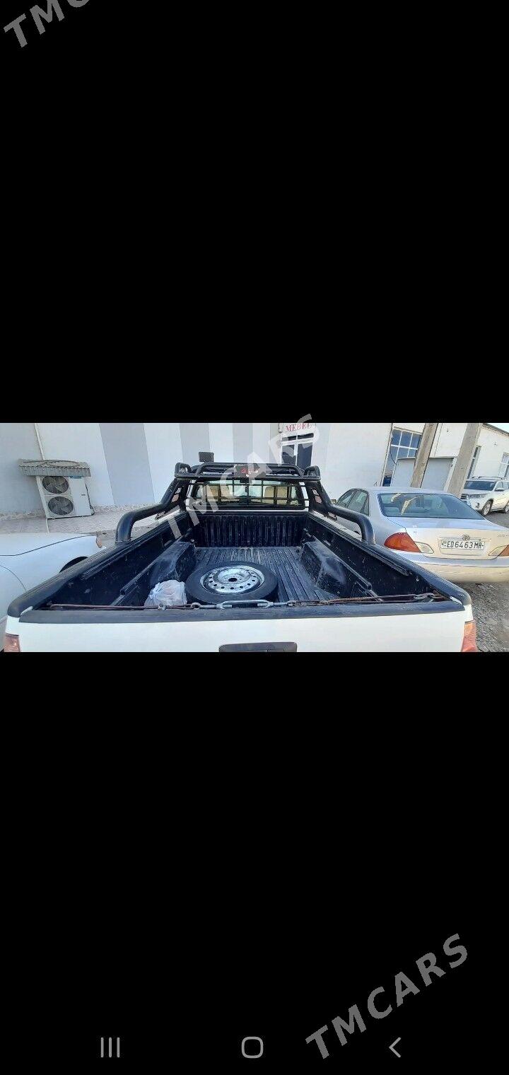 Toyota Tacoma 2012 - 140 000 TMT - Мары - img 3