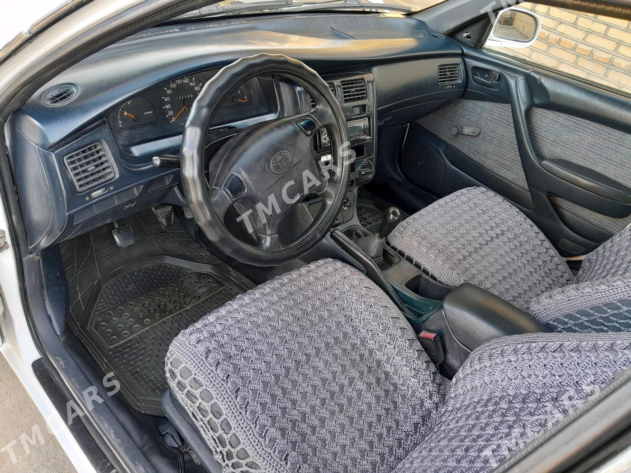 Toyota Carina 1993 - 68 000 TMT - Векильбазар - img 5