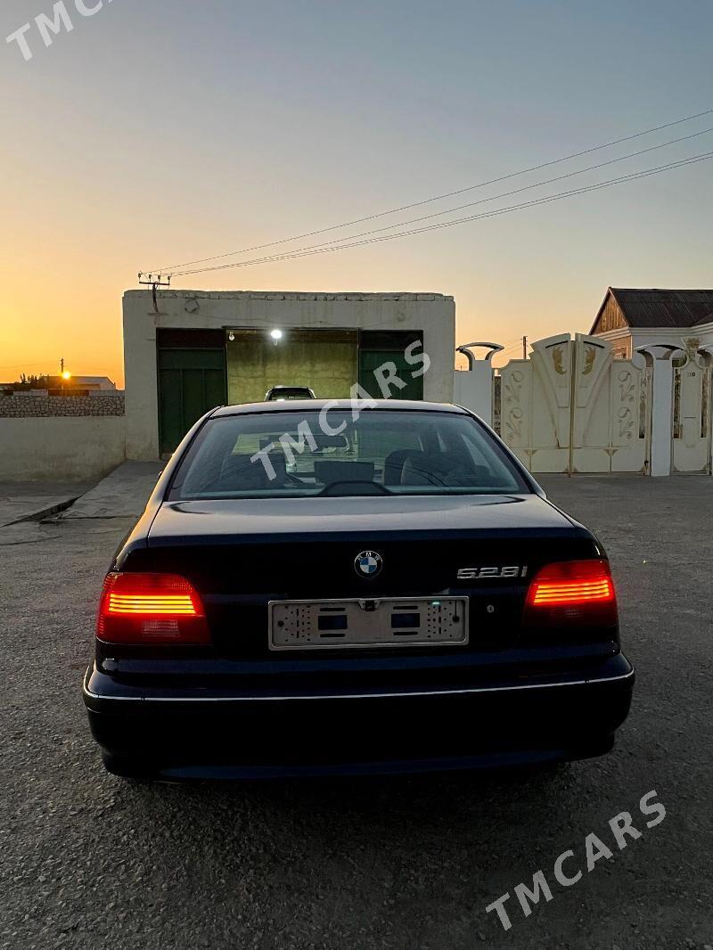 BMW 525 1999 - 80 000 TMT - Джебел - img 3
